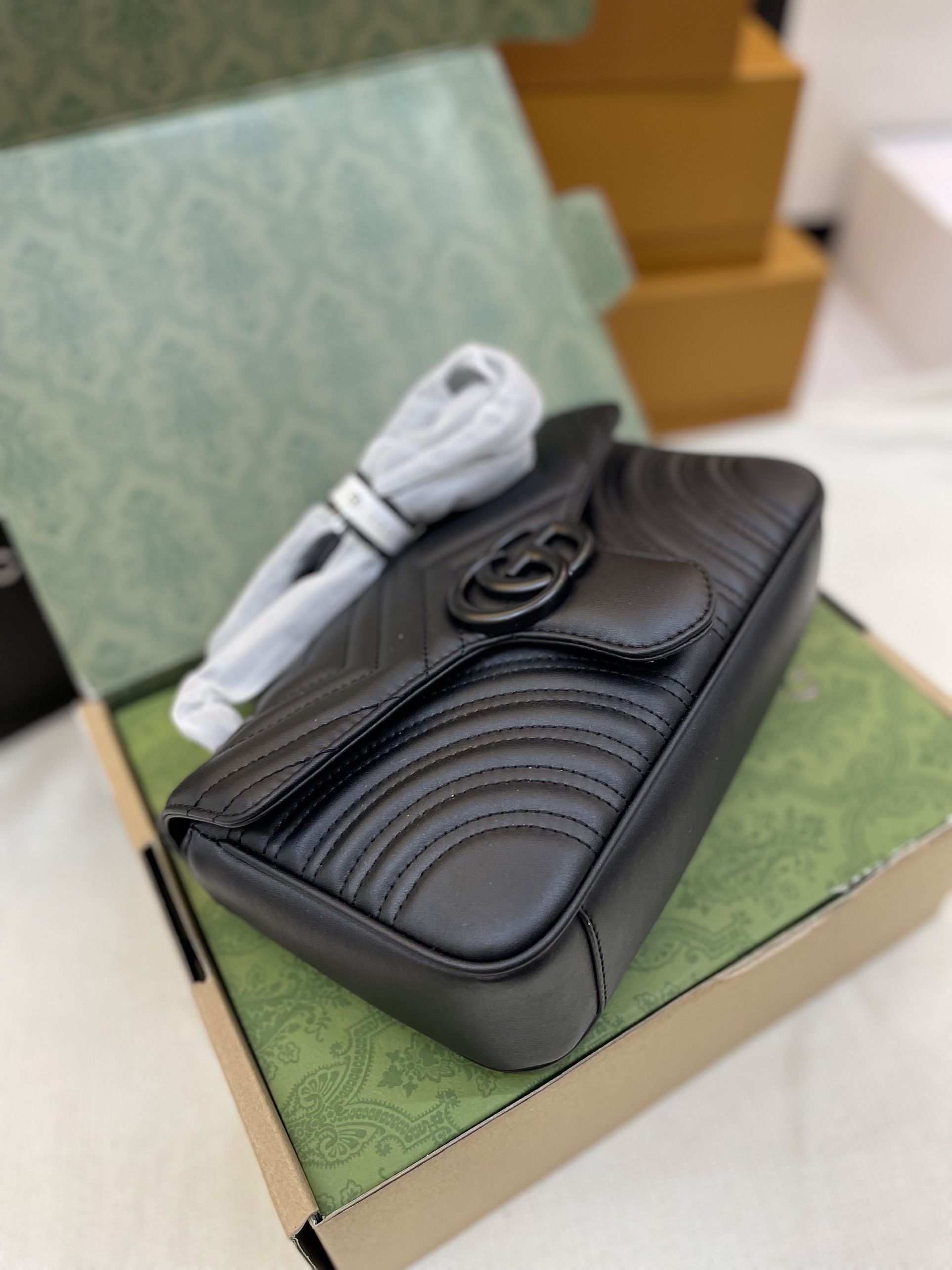Túi Xách Gucci Marmont Super Black Lock in Black Size 26cm